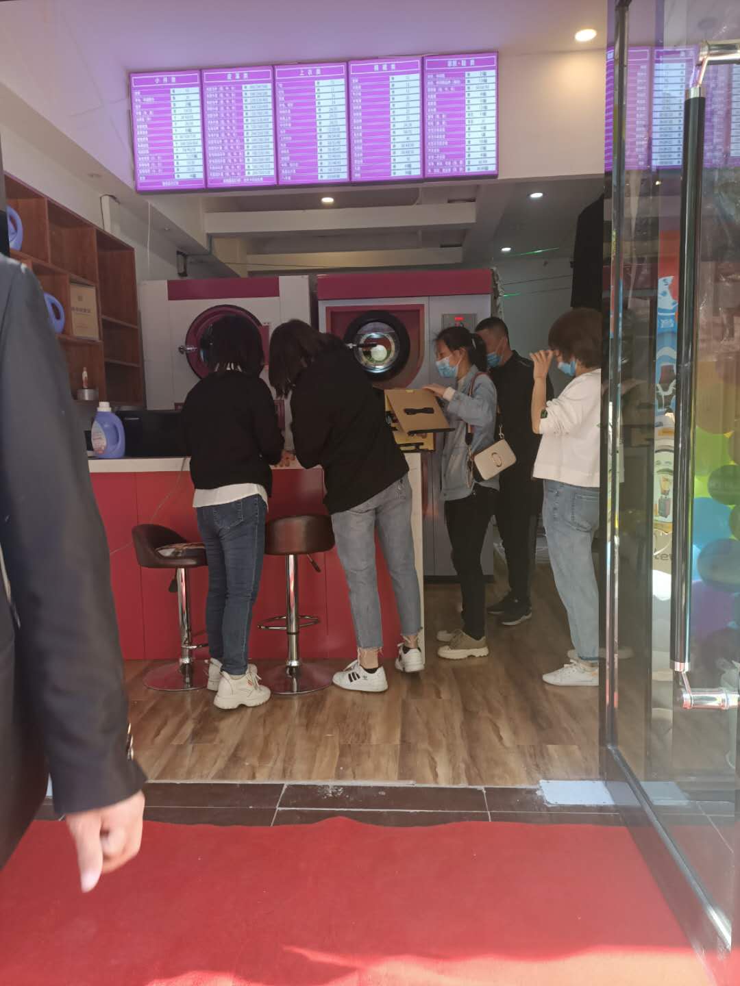 干洗店加盟店鋪?zhàn)饨鸪杀? width=